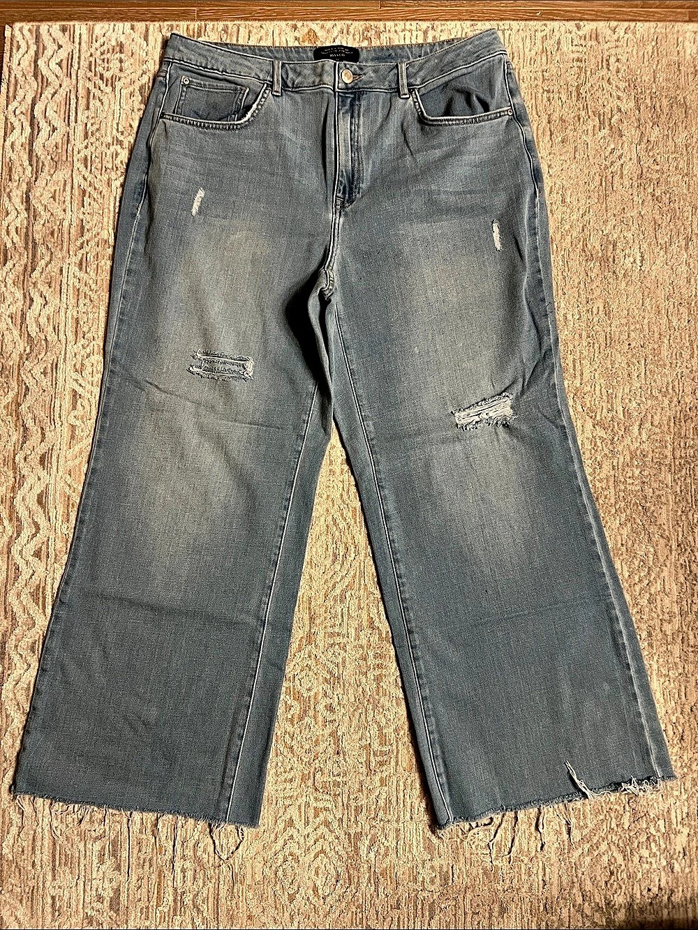 RW&Co Wide Leg Distressed Jeans in Gray Waist 34